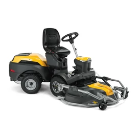 STIGA frontkaszás fűnyíró traktor PARK 700 AWX 4WD  (Vágóasztal nélkül)